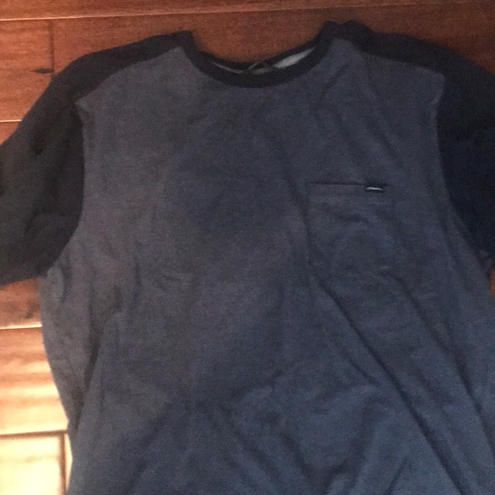 Tee shirt